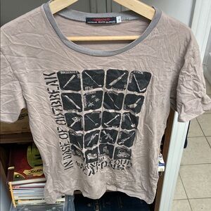 In Case of Outbreak Know your Weapon Graphic Beige T-Shirt